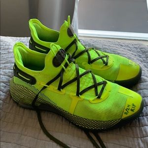 Curry 6 Neon green